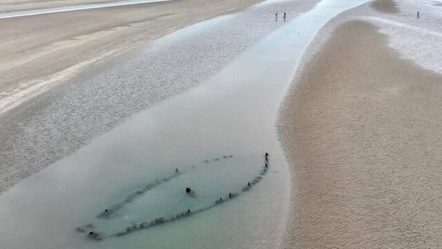 都柏林海滩惊现四艘沉船！尘封百年的航海秘密会再现吗？